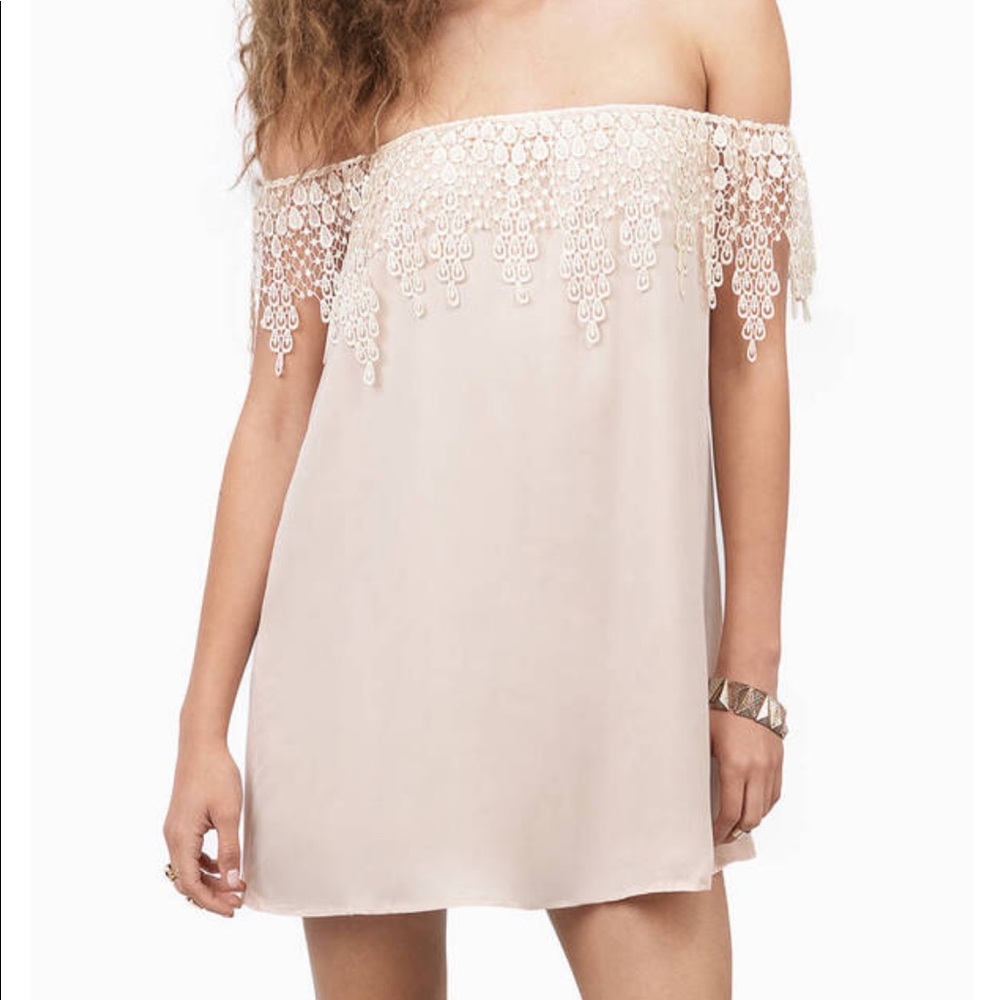 TOBI Esmerelda Off Shoulder Dress in Cream XS